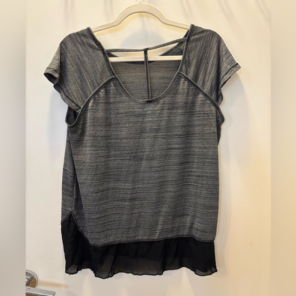 Workout top - Picture 2 of 2